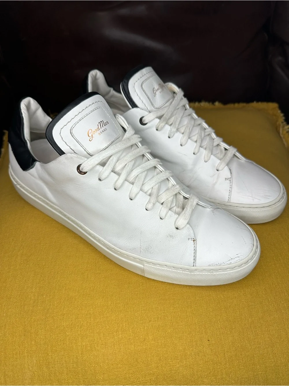Good Man Brand (ITALIAN) White Leather Low-Top Sneakers with Black Heel